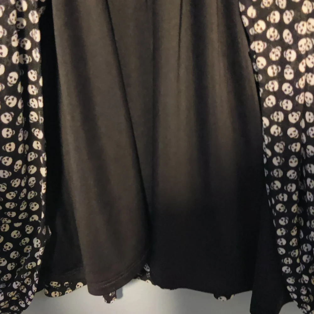 Skull Pattern Tank - Picture 6 of 11